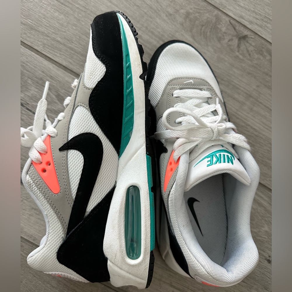 Nike Air Max Sneakers US 9.5